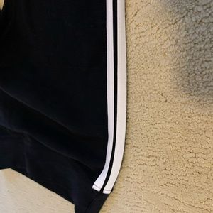 Pacsun leggings with side stripe!!